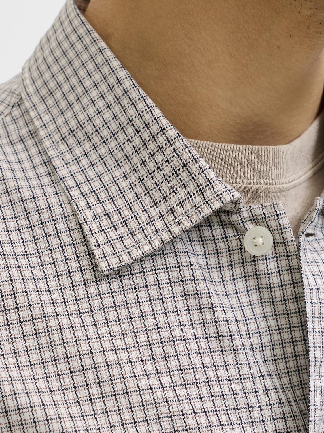model_shot-detail